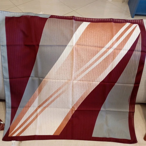 Square Italian scarf like new, multicolored