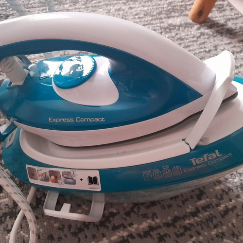 Tefal iron slightly used