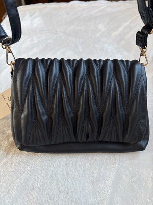 Bag new black with detachable strap