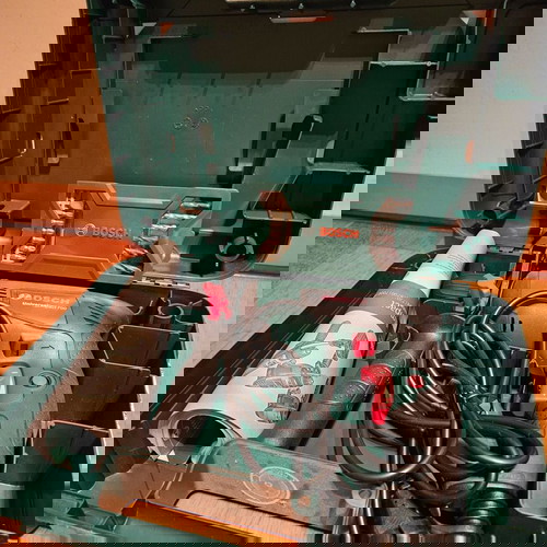 Κρουστικό Δράπανο Bosch Universal Impact 700W σαν καινούργιο