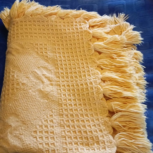 Wool Blanket like new, 160x200 cm, rich texture, beautiful color