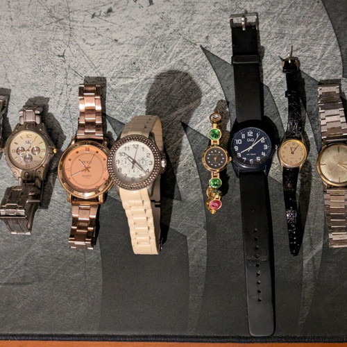 Σετ 8 ρολόγια χειρός μεταχειρισμένα Quartz Timex Peril Q&Q