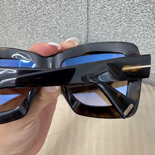 Tom Ford Hutton-02 TF664 Oversized Sunglasses brand new, dark Havana