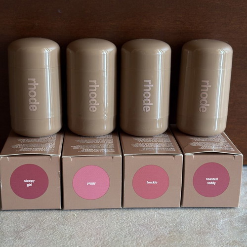 Rhode Pocket Blush new