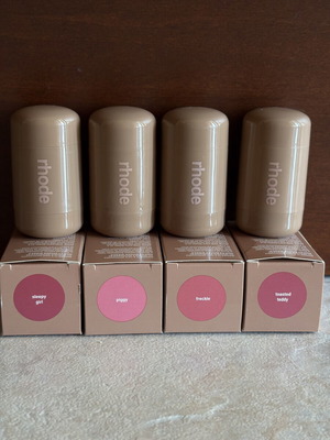Rhode Pocket Blush new