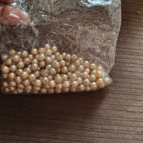Jewelry Making Materials Set like new, beads and charms
