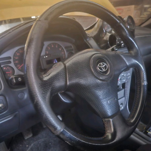 Toyota Corolla 2001 like new with handmade exhaust and 16-inch alloy wheels