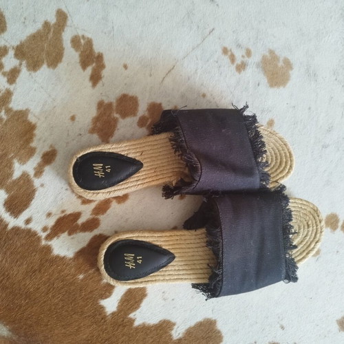 Black cotton slippers size 41 like new with natural rope