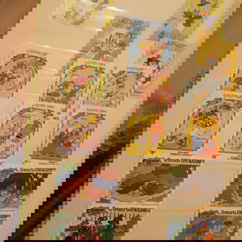 Συλλογή ασυνήθιστων γραμματοσήμων με ήρωες Walt Disney σαν καινούργια