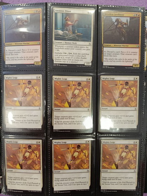 Magic The Gathering Amonkhet 2017 Cards Album like new, 520 cards