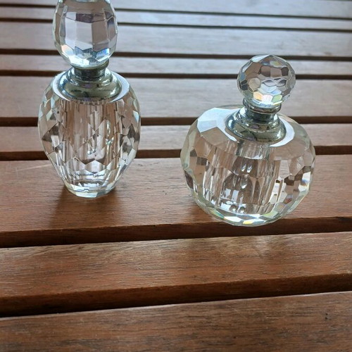 Perfume bottles set new, crystal-like