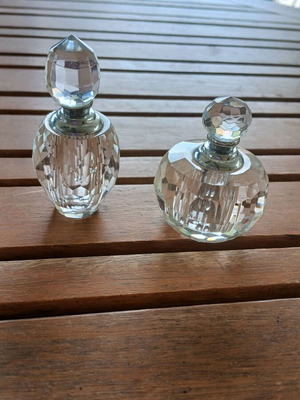 Perfume bottles set new, crystal-like