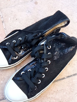 Women's athletic shoes like new with sequins, black size 37