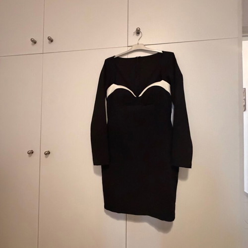 Black and white dress medium with long sleeves like new