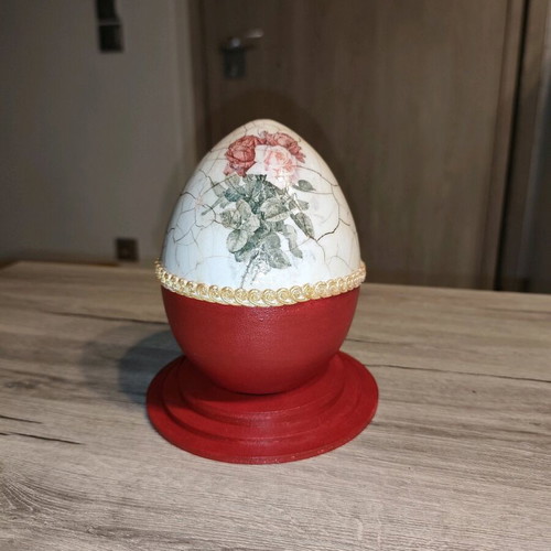 Handmade decorative egg with decoupage and craquelé technique new
