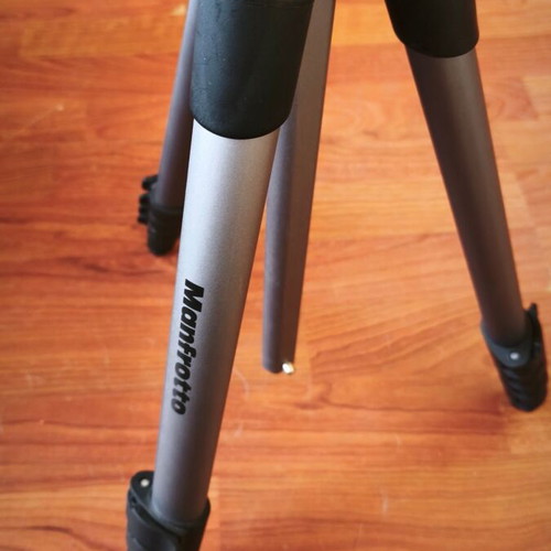 Manfrotto photographic tripod like new, max height 165 cm