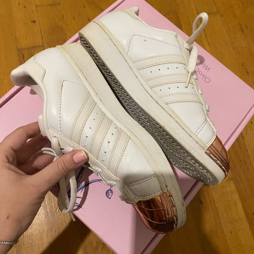 Adidas Superstar shoes used, size 38.5, white with copper toe