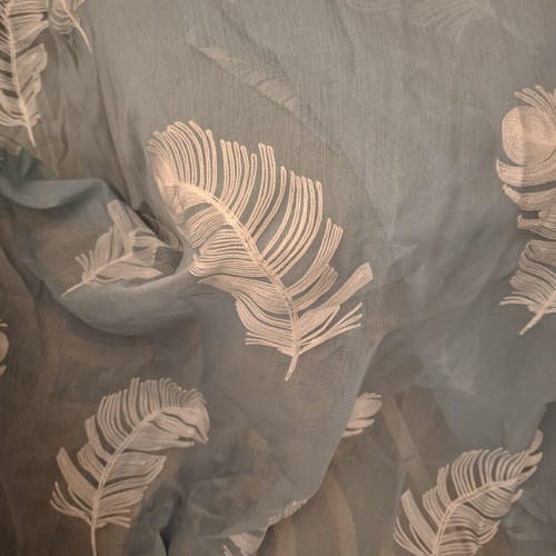 Curtain aquamarine with white embroidered feathers, like new, 450x275cm
