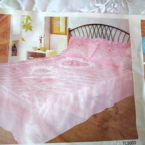Satin quilt new, white, double bed with two large pillowcases and embossed machine embroidery