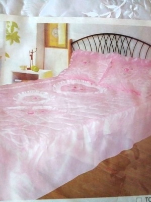 Satin quilt new, white, double bed with two large pillowcases and embossed machine embroidery
