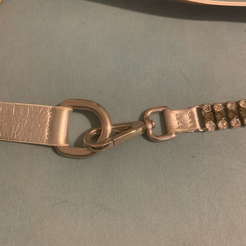 Rococo silver belt with rhinestone strip like new