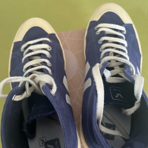 Veja sneakers size 42 blue like new