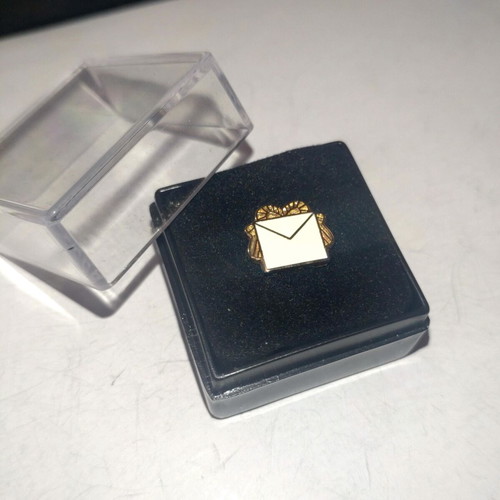 Masonic lapel pin brass gold plated with enamel new