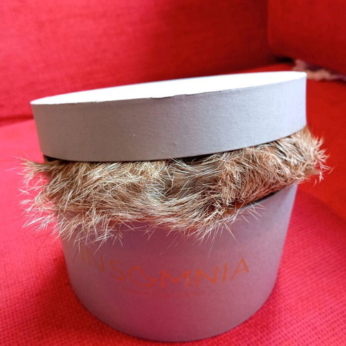Fur hat like new, size M with box