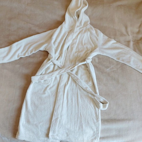 Fleece bathrobe size S like new, cream color