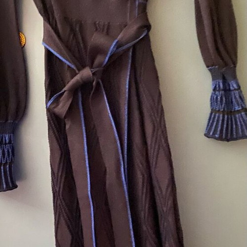 Diane von Furstenberg wool mid length dress like new, medium size