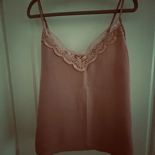 Women's lingerie top pink like new with lace neckline