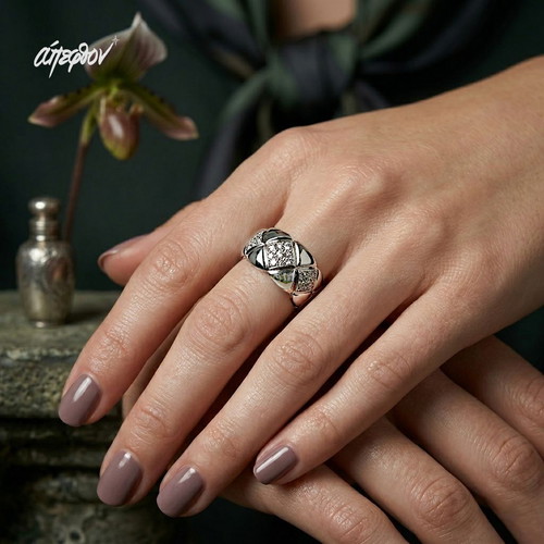 Domus 925 silver ring with white zircon, new