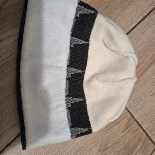 Odlo beanie one size like new, white and gray