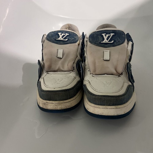 Louis Vuitton trainers used, white and blue, size 44
