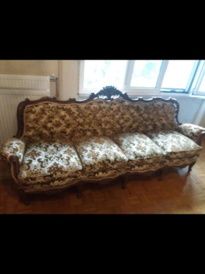 Antique living room set like new, 4 seats and 2 armchairs
