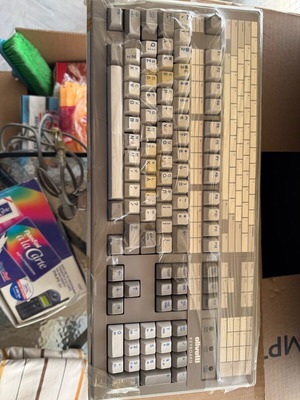 Πληκτρολόγιο Olivetti ANK 25-101 μεταχειρισμένο, vintage