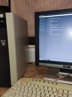 Fujitsu Siemens Scenic P300 retro gaming PC with Windows XP