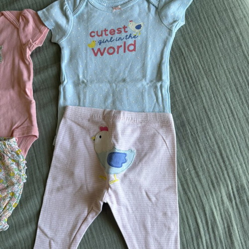 Carters baby clothing set used, 5 pieces for 3 months old