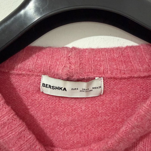 Bershka women's pink sweater used, size S