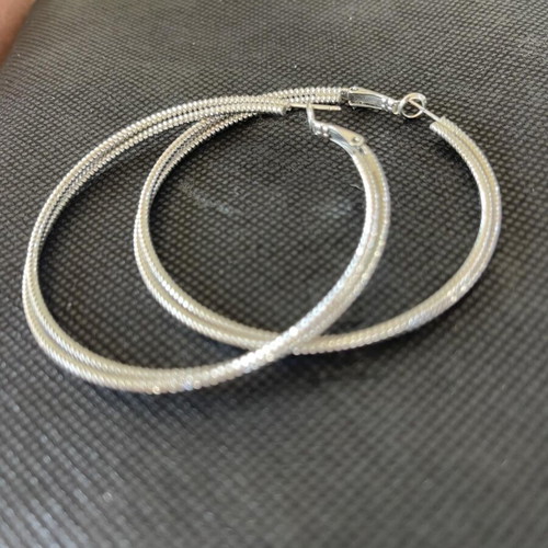Double hoop earrings like new, stainless steel