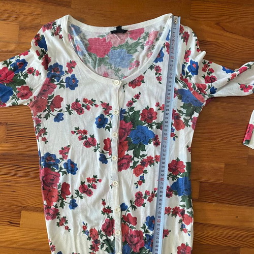 Cardigan medium used, colorful, floral pattern