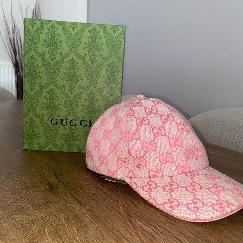 Gucci GG Canvas Baseball Hat Pink like new