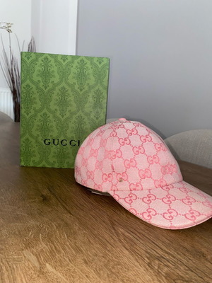 Gucci GG Canvas Baseball Hat Pink like new