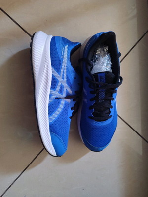 Asics Patriot 13 αθλητικά σαν καινούργια, μέγεθος 40, μαύρο και μπλε