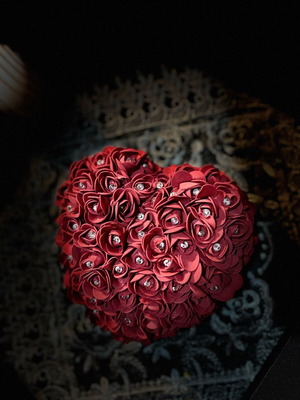 Handmade heart 15x15 from artificial roses new