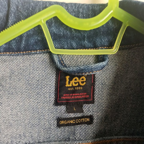 Lee denim jacket women's large with volume sleeves like new, blue