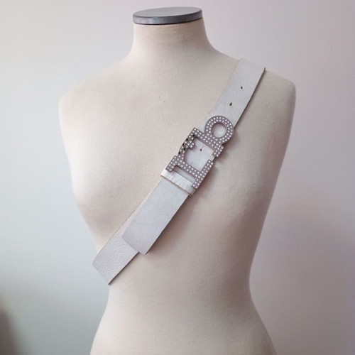 Rocco Barocco women's leather belt white used, size 110