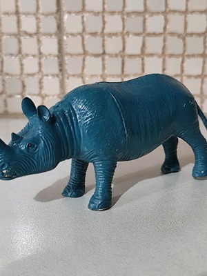 Blue Rhinoceros Figure like new 7x14
