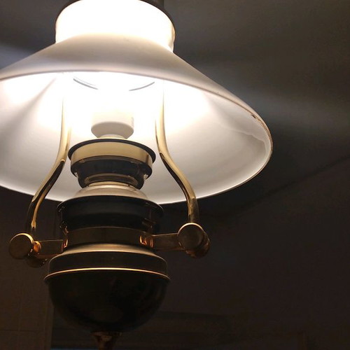 Ceiling light like new