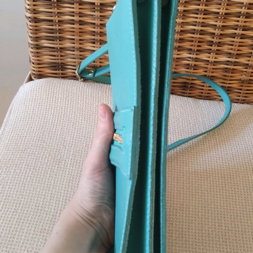 Beautiful Tiffany-colored bag